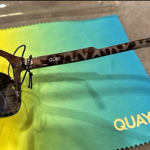 Quay Australia Blue Light Hardwire eyewear - Picture 5 of 7